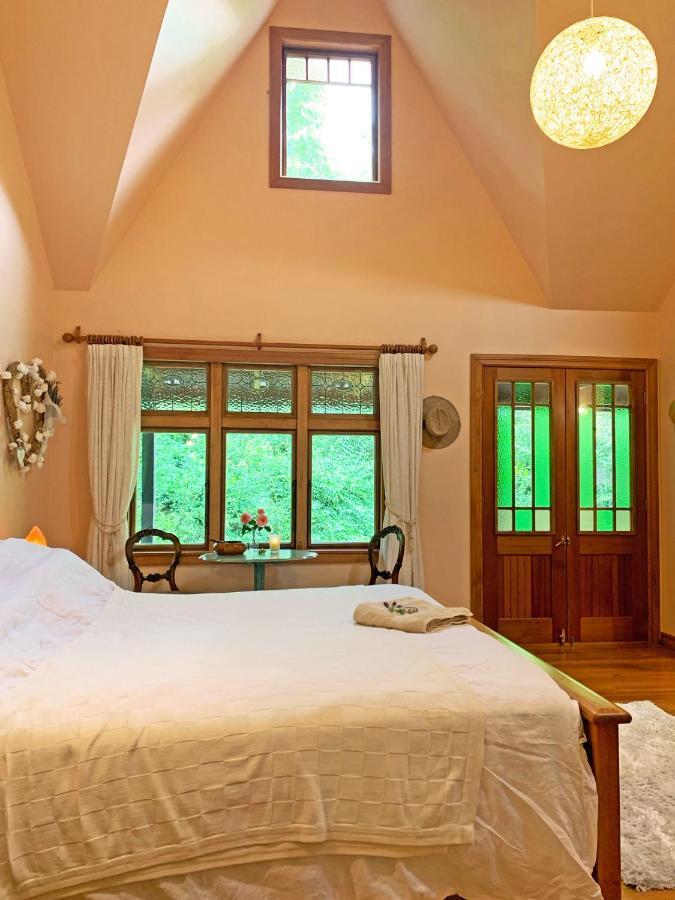 Quail Farm, Colonial Charm Bed & Breakfast Nelson Exterior photo