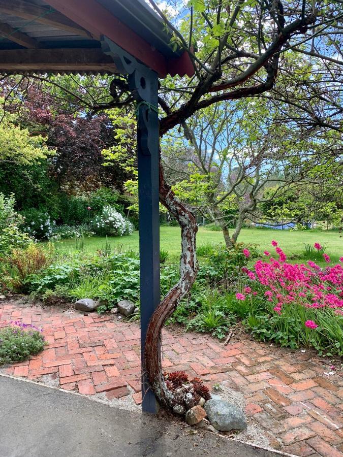 Quail Farm, Colonial Charm Bed & Breakfast Nelson Exterior photo