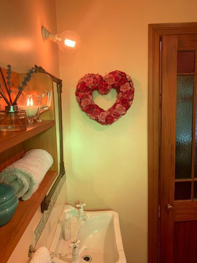 Quail Farm, Colonial Charm Bed & Breakfast Nelson Exterior photo